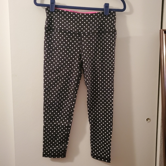 Victoria's Secret VSX Sport | Black/White Dots Knockout Capri Leggings - Picture 1 of 5